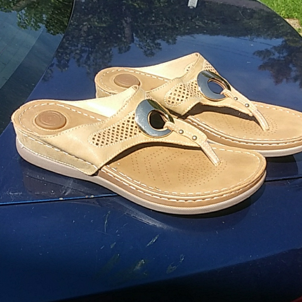 Ladies shoes